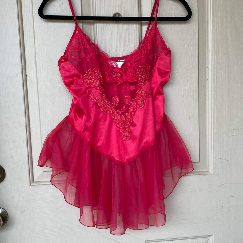 Private luxuries sexy red lace and tulle lingerie w/ g string meduim - large